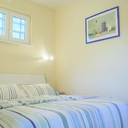 קרלובג Beachfront Apartments Carlo מראה חיצוני תמונה