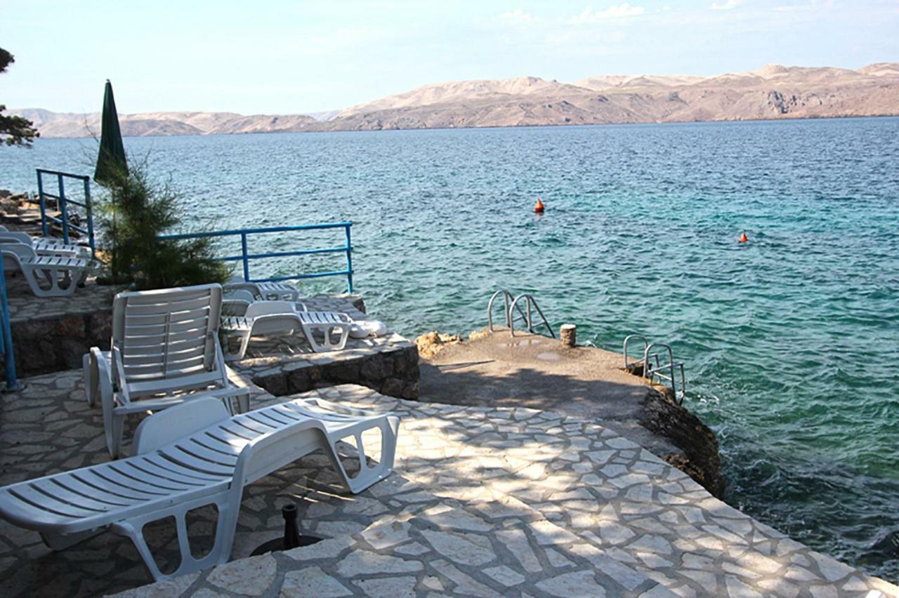 קרלובג Beachfront Apartments Carlo מראה חיצוני תמונה